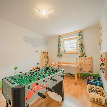Apartment Gamper, *