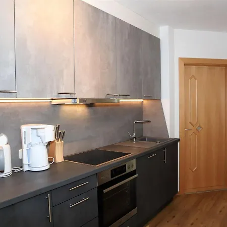 In Brixen Near Wilder Kaiser Gondola Бриксен-им-Тале